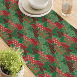 Fabric Textile Products, Inc. Table Runner, 100% Cotton, Christmas Tree Patchwork Green -Sunnydaze Decor Shop e727469ee89549b3941c942618a4a00e 1